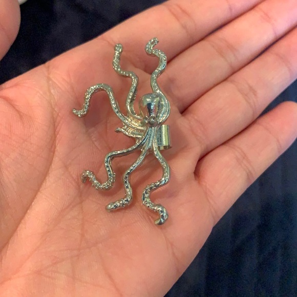 Octopus Ear Cuff - Picture 2 of 5